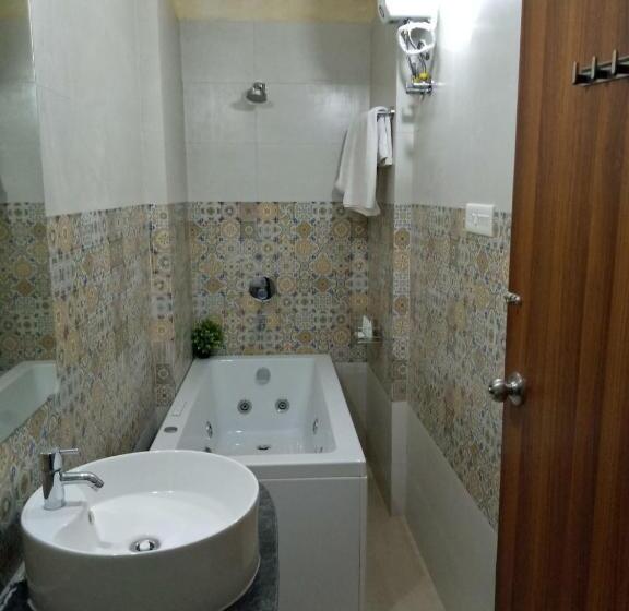 Hotel Wandr City Of Music