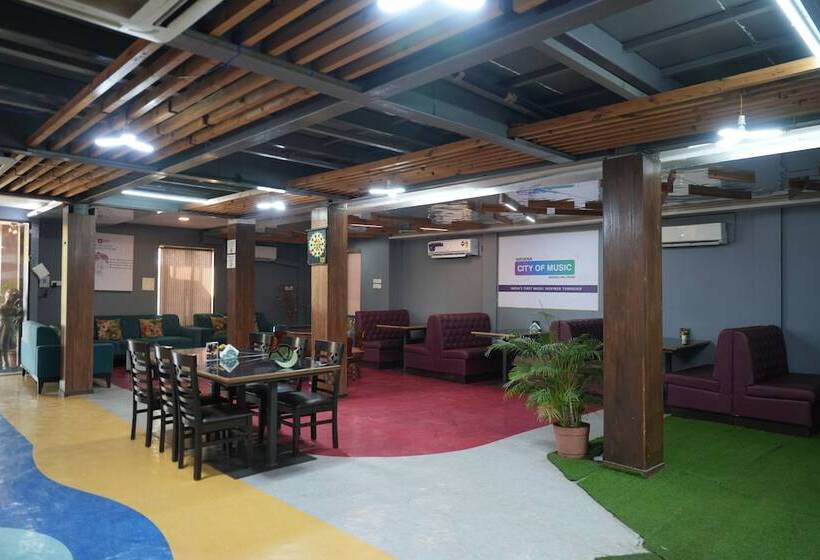 Hotel Wandr City Of Music