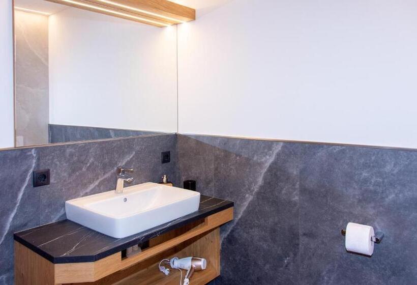 فندق Weberhof Toblach