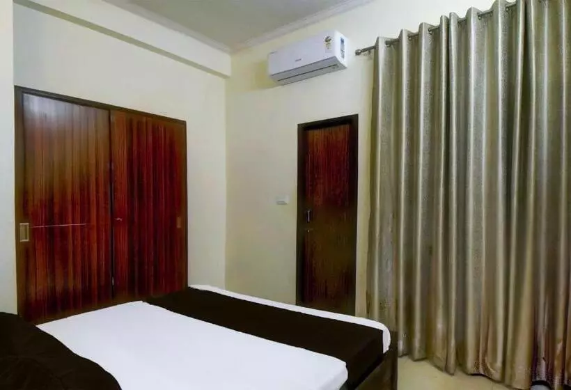 Hotelli O Pratap Palace