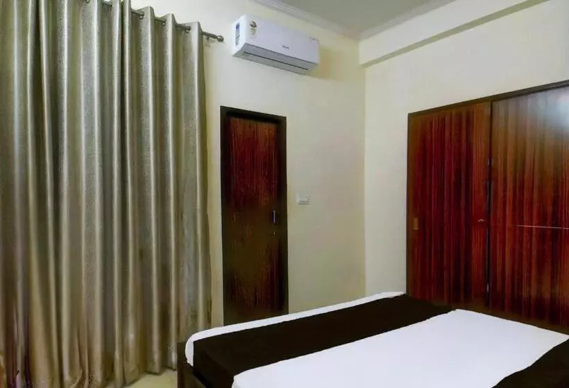 Hotelli O Pratap Palace