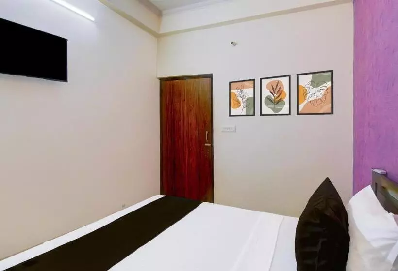 Hotelli O Pratap Palace