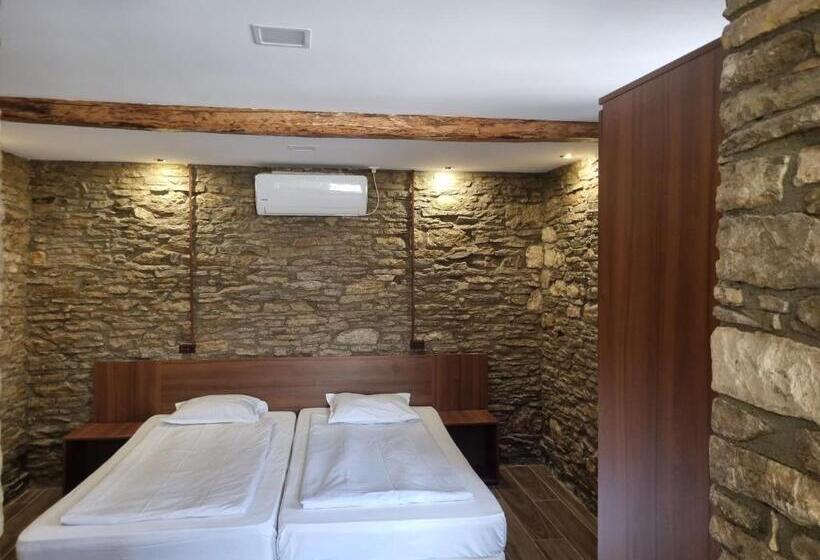 پانسیون стаи за гости   девня