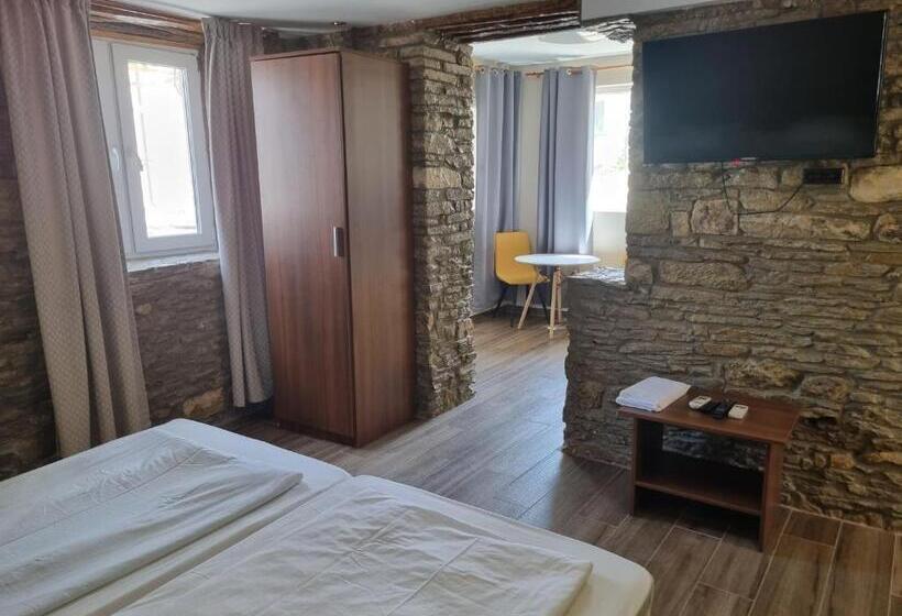 پانسیون стаи за гости   девня