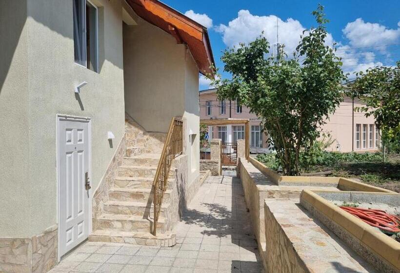 پانسیون стаи за гости   девня