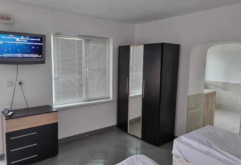 پانسیون стаи за гости   девня