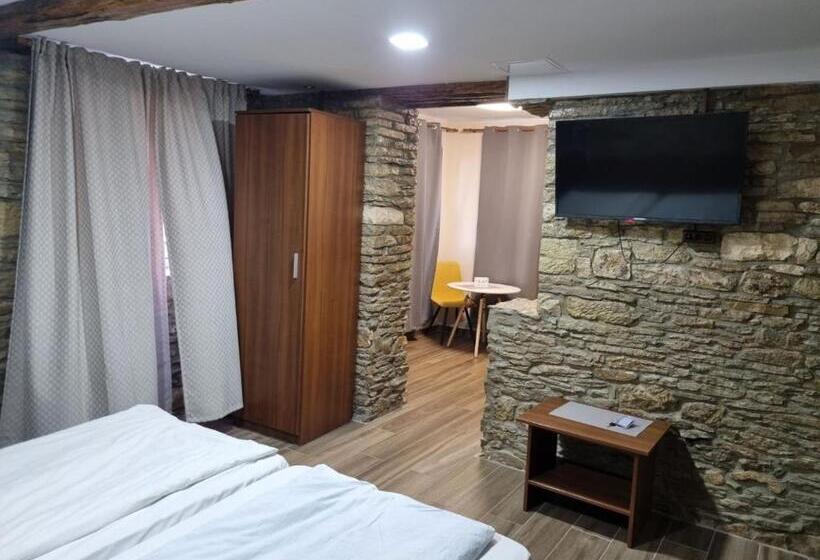 پانسیون стаи за гости   девня