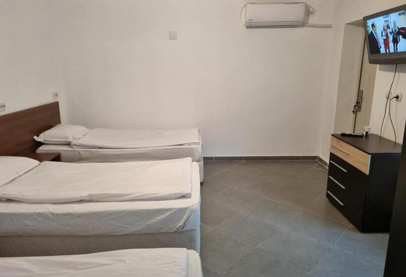 پانسیون стаи за гости   девня