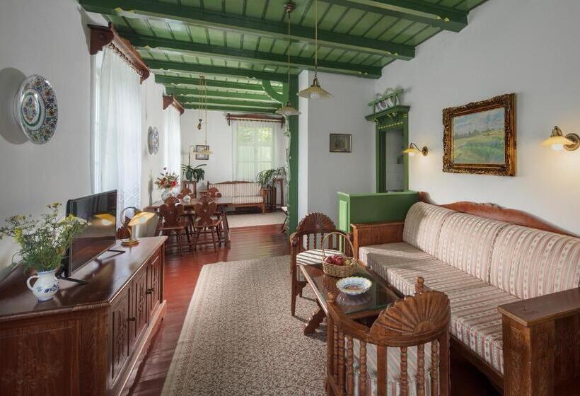 פנסיון Chaloupka