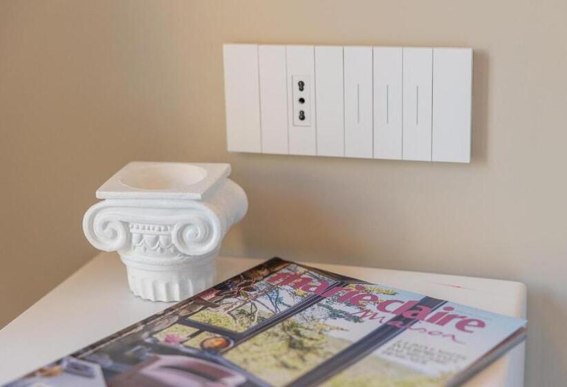 پانسیون Five By Capri 5 Senses