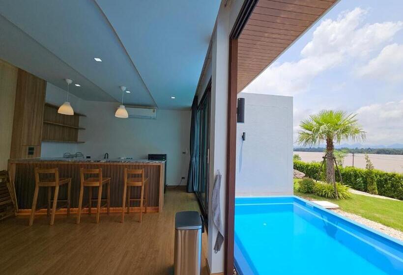 Sunrise Resort & Cafe   ซันไรส์ รีสอร์ท & คาเฟ่