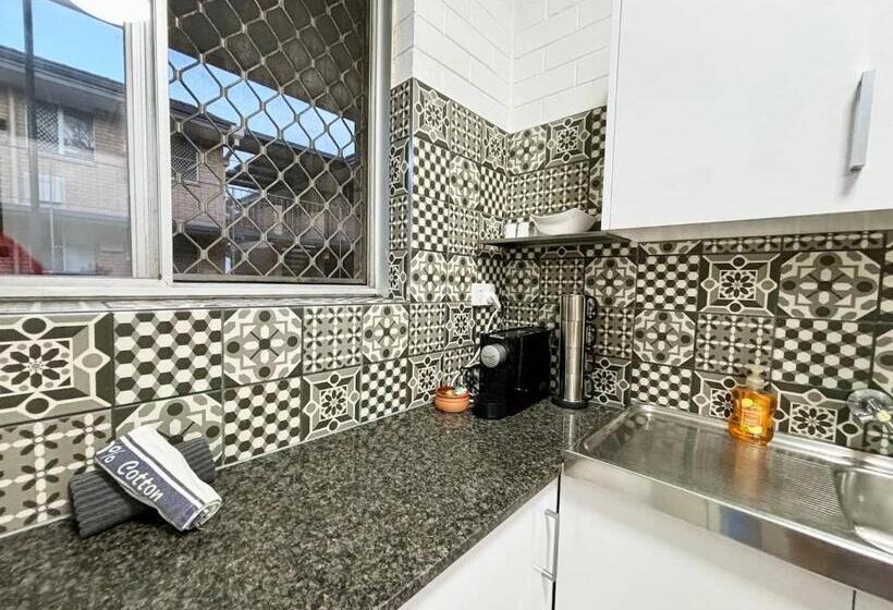 Central Subiaco Oasis 1 Bedroom Unit