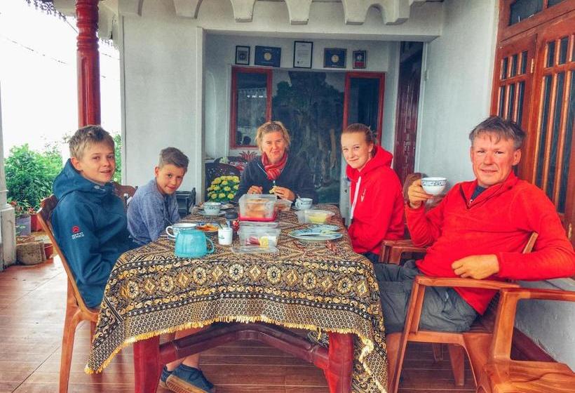 هاستل Fair View Holiday Home