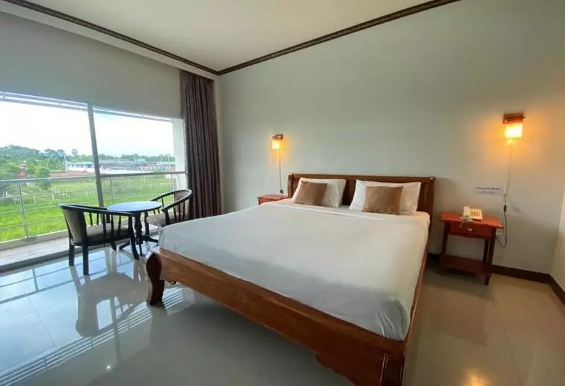 ユースホステル Mayuree Resort