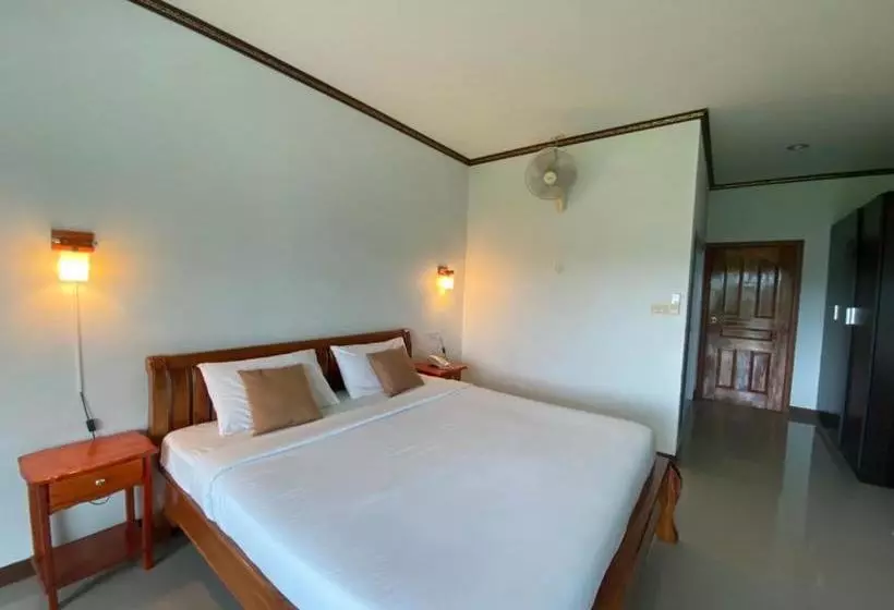 ユースホステル Mayuree Resort