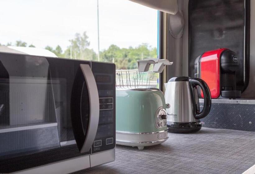 تختخواب و صبحانه Bed In Bus