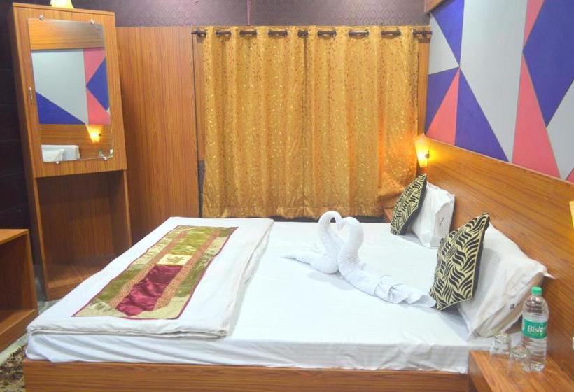 تختخواب و صبحانه Dhingra Residency