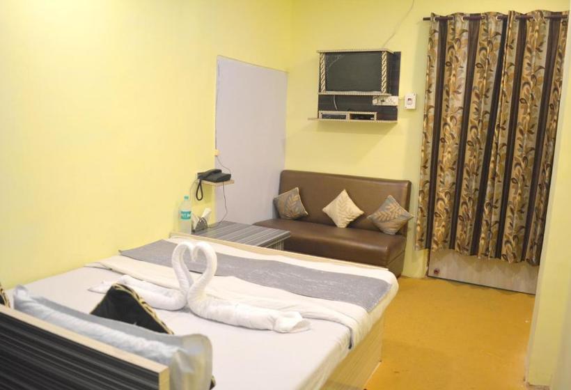 تختخواب و صبحانه Dhingra Residency