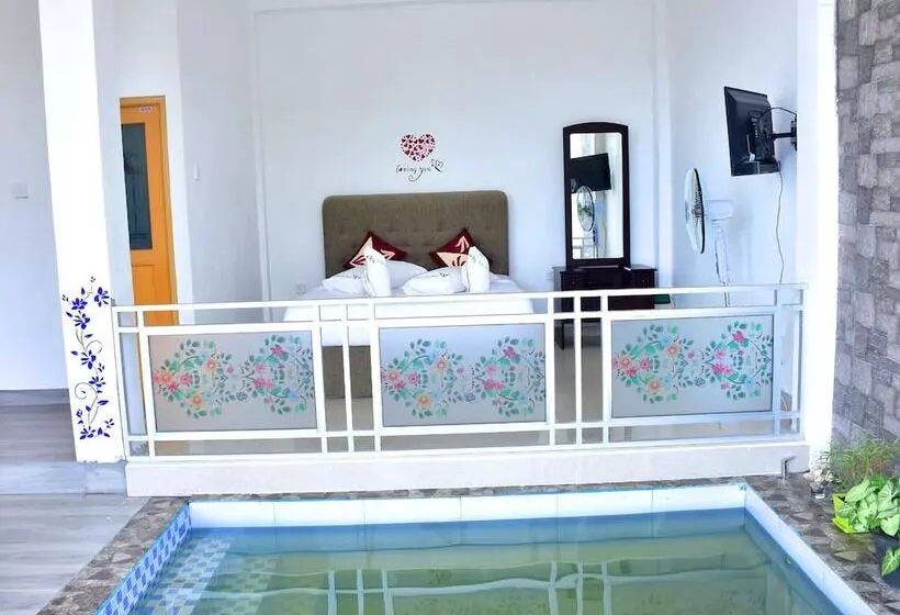 Hotel Ornateview