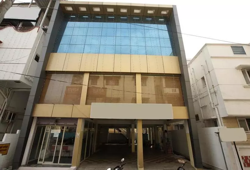 ホテル Oyo Rooms Velachery