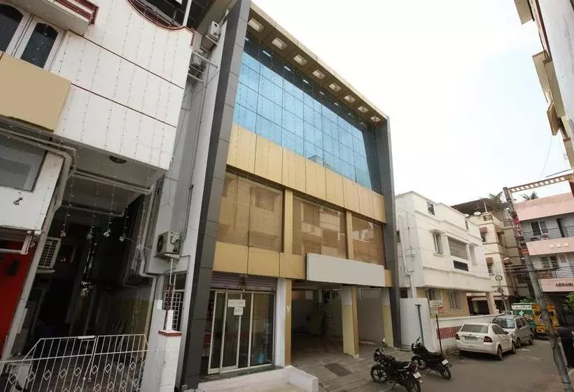 ホテル Oyo Rooms Velachery
