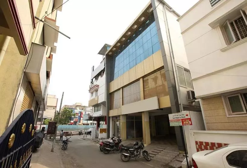 ホテル Oyo Rooms Velachery