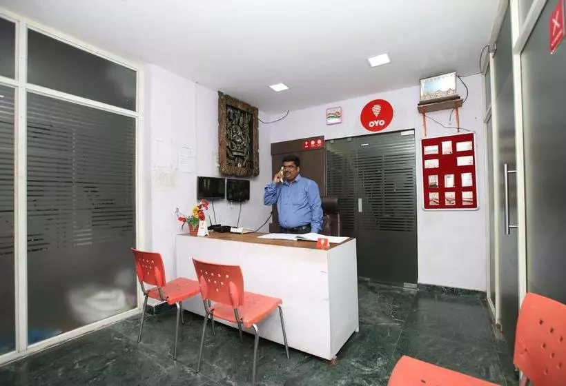 ホテル Oyo Rooms Velachery
