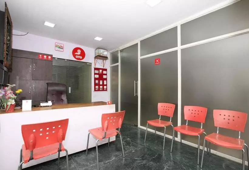 ホテル Oyo Rooms Velachery