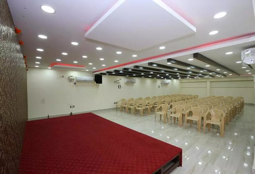 ホテル Oyo Rooms Velachery