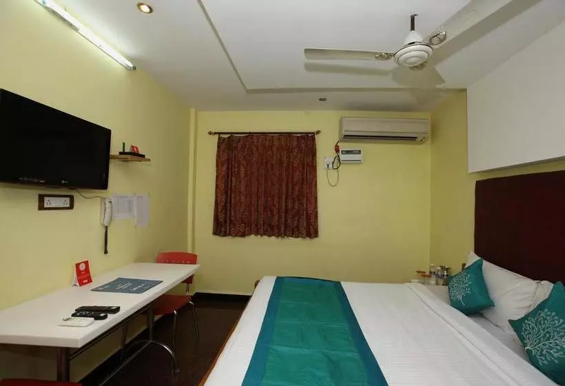 ホテル Oyo Rooms Velachery