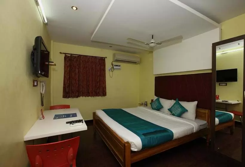 ホテル Oyo Rooms Velachery
