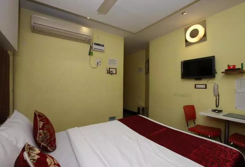 ホテル Oyo Rooms Velachery