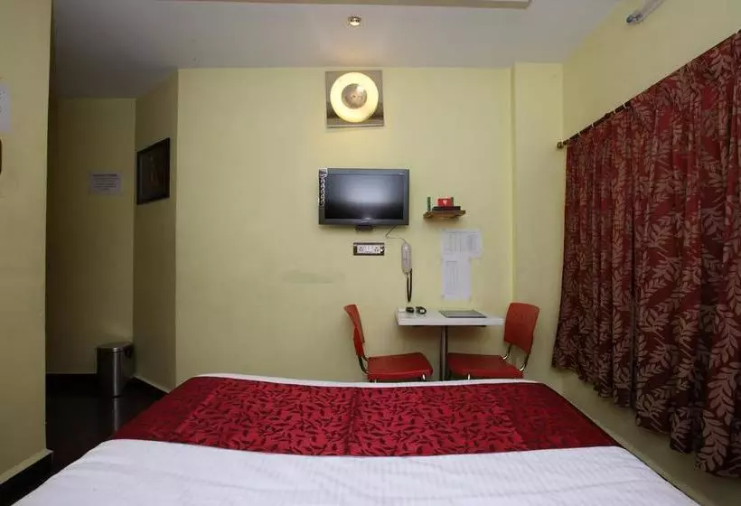 ホテル Oyo Rooms Velachery