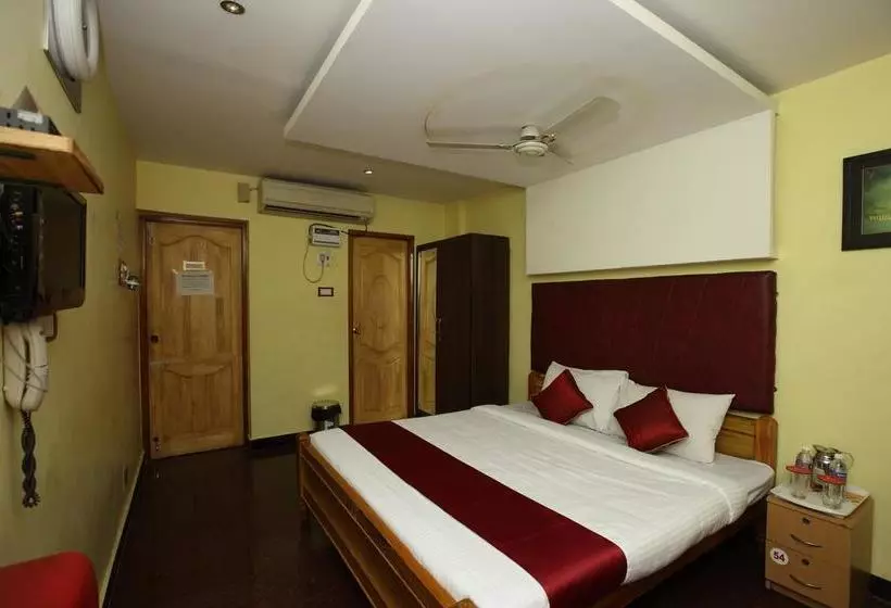 ホテル Oyo Rooms Velachery