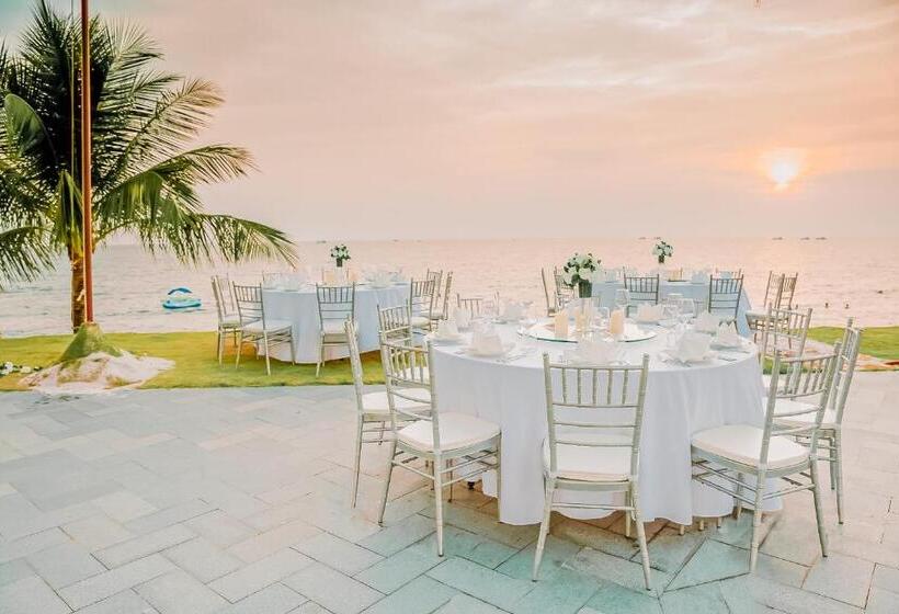 Seashells Phu Quoc Hotel & Spa