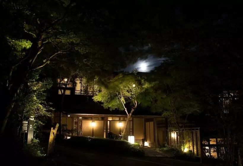 旅館 Sansuikaku