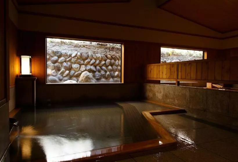 旅館 Sansuikaku