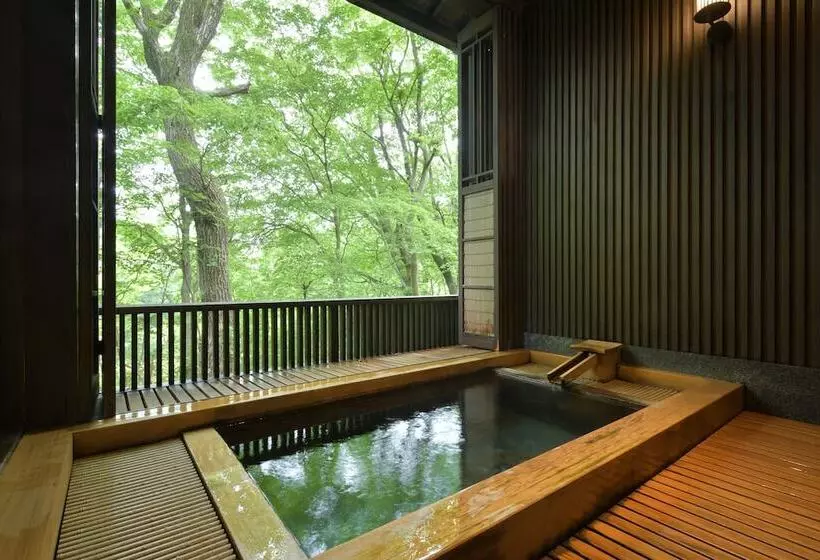 旅館 Sansuikaku