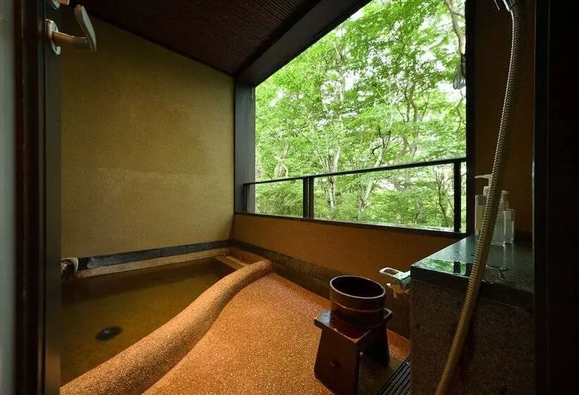 旅館 Sansuikaku