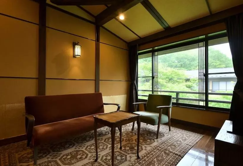旅館 Sansuikaku