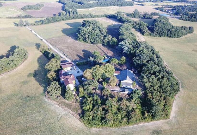 مبيت وإفطار Hameau Du Hour   Chambre D Hôtes Et Gîtes