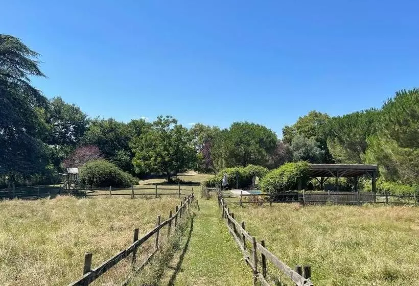 Aamiaismajoitus (B&B) Hameau Du Hour   Chambre D Hôtes Et Gîtes