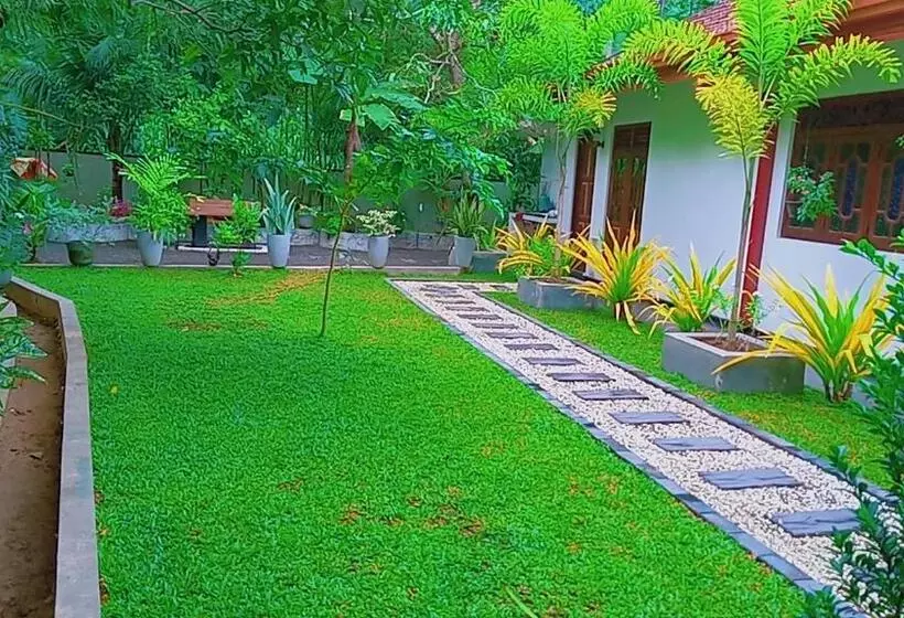 Aamiaismajoitus (B&B) Happy Stay Mirissa