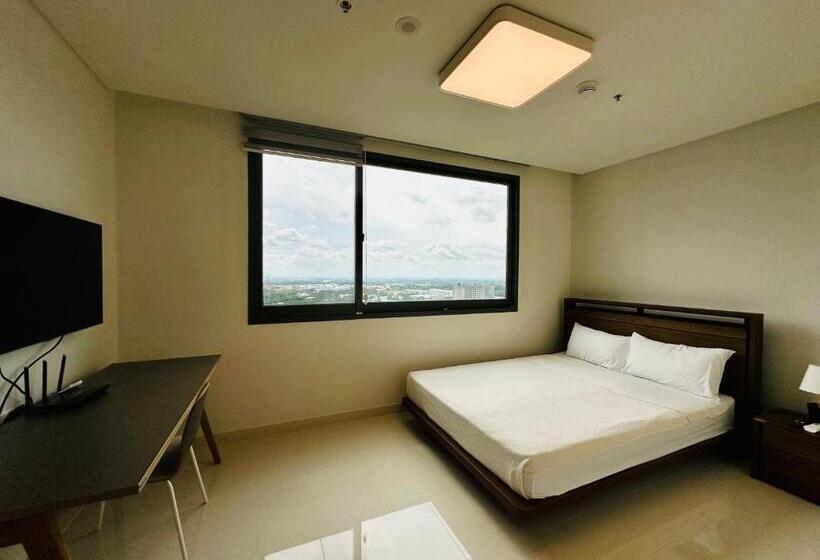 Clark Condo The Sharp Clark Hills 1506