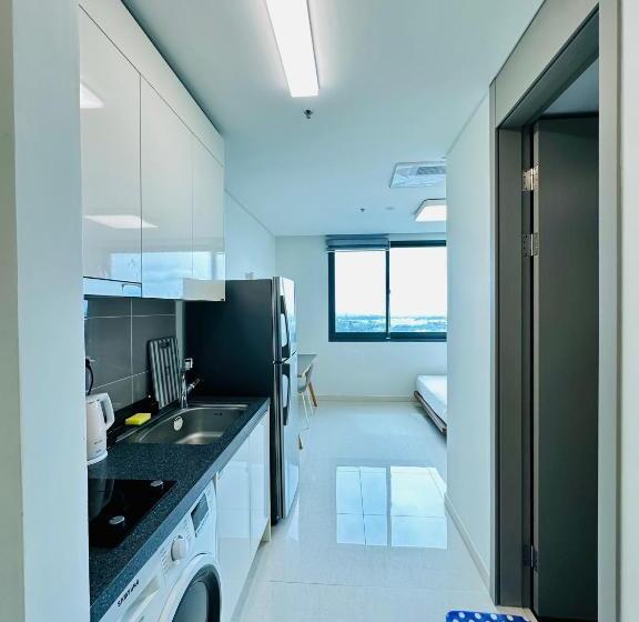 Clark Condo The Sharp Clark Hills 1506