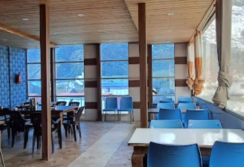 Hotelli Chauhan Palace And Restaurant Badrinath