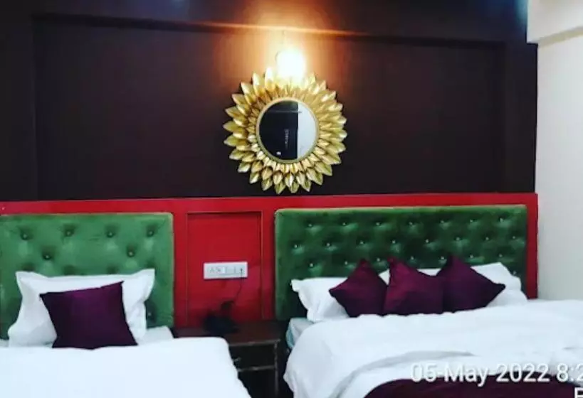 Hotelli Chauhan Palace And Restaurant Badrinath