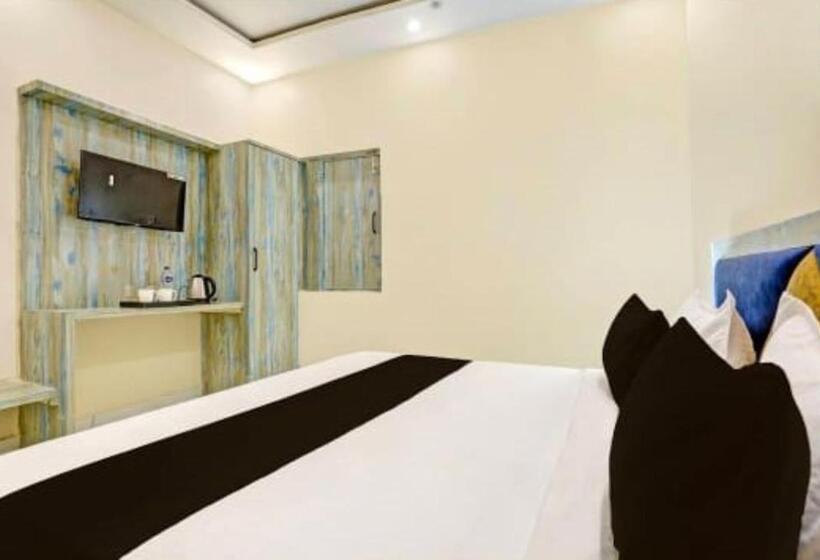 בית מלון כפרי Goroomgo Vrrinda Home Stay Varanasi