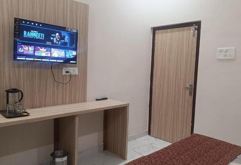 בית מלון כפרי Goroomgo Vrrinda Home Stay Varanasi