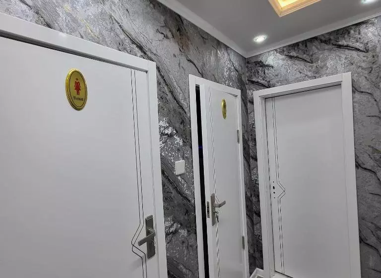 هتل Hostel 555